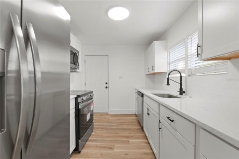 House in Lakeland, Florida 3 bedrooms, 112.78 sq.m. № 1912346 - photo 20