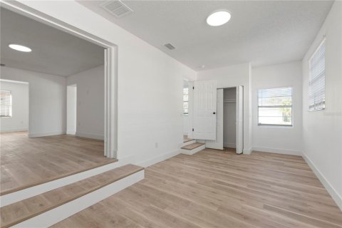 House in Lakeland, Florida 3 bedrooms, 112.78 sq.m. № 1912346 - photo 30