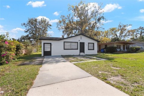 House in Lakeland, Florida 3 bedrooms, 112.78 sq.m. № 1912346 - photo 1
