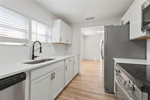 House in Lakeland, Florida 3 bedrooms, 112.78 sq.m. № 1912346 - photo 21