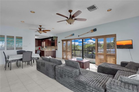 Casa en venta en Marathon, Florida, 2 dormitorios, 120.31 m2 № 2043551 - foto 16