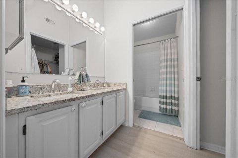 Condominio en venta en Gainesville, Florida, 2 dormitorios, 116.13 m2 № 1765997 - foto 22