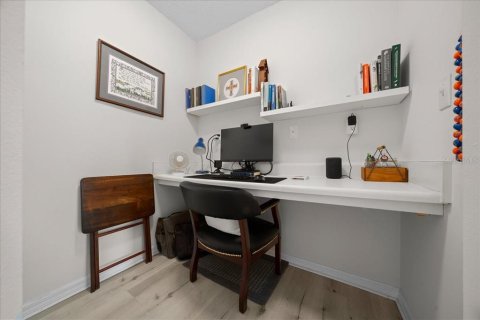 Condominio en venta en Gainesville, Florida, 2 dormitorios, 116.13 m2 № 1765997 - foto 8