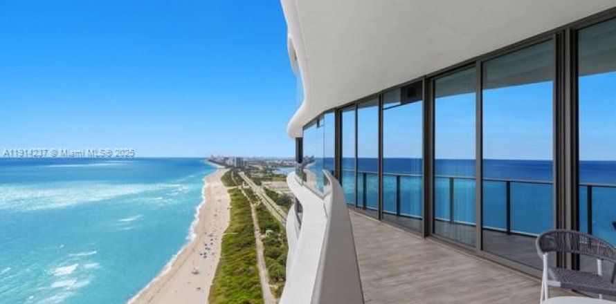 Condo in Sunny Isles Beach, Florida, 2 bedrooms  № 2015849