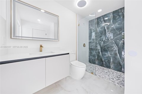 Villa ou maison à vendre à Miami, Floride: 5 chambres, 203.46 m2 № 1991641 - photo 26