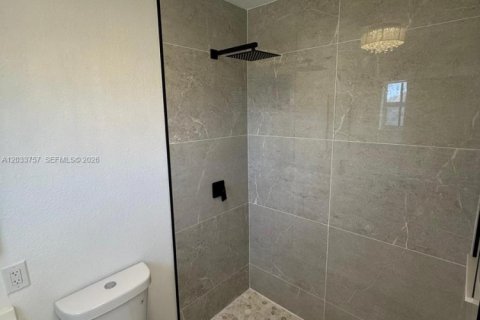 Casa en venta en Miami Gardens, Florida, 3 dormitorios, 104.05 m2 № 2078041 - foto 26