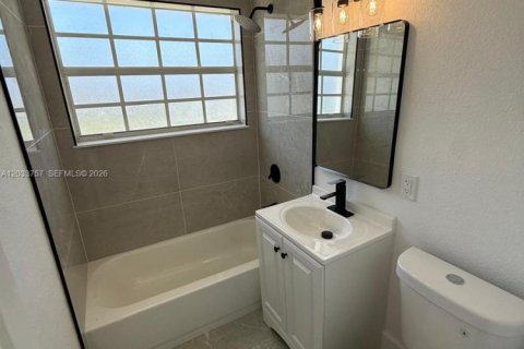 Casa en venta en Miami Gardens, Florida, 3 dormitorios, 104.05 m2 № 2078041 - foto 23