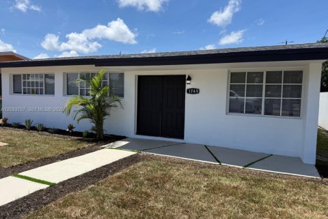Casa en venta en Miami Gardens, Florida, 3 dormitorios, 104.05 m2 № 2078041 - foto 9