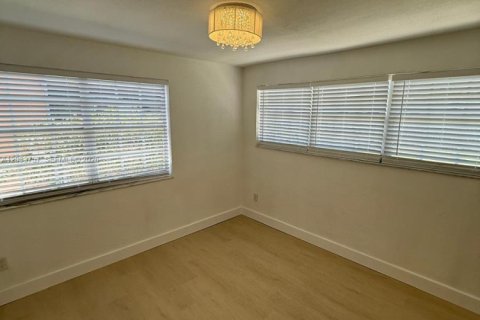 Casa en venta en Miami Gardens, Florida, 3 dormitorios, 104.05 m2 № 2078041 - foto 28