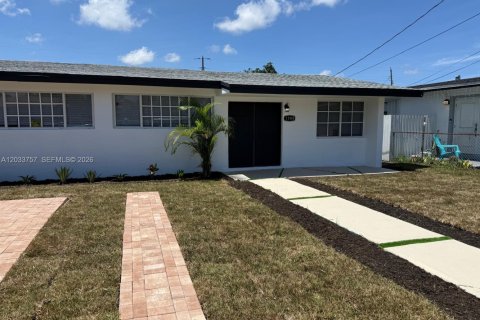 Casa en venta en Miami Gardens, Florida, 3 dormitorios, 104.05 m2 № 2078041 - foto 5