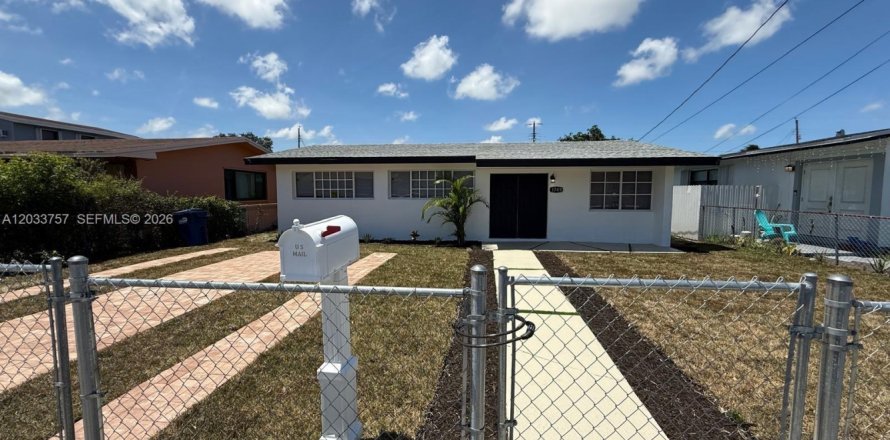 Casa en Miami Gardens, Florida 3 dormitorios, 104.05 m2 № 2078041