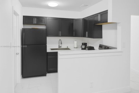 Casa en venta en Fort Lauderdale, Florida, 3 dormitorios, 97.55 m2 № 1842363 - foto 12