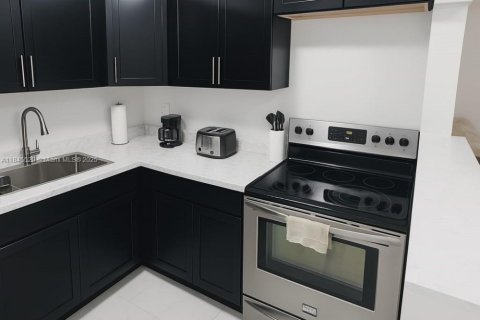 Casa en venta en Fort Lauderdale, Florida, 3 dormitorios, 97.55 m2 № 1842363 - foto 11