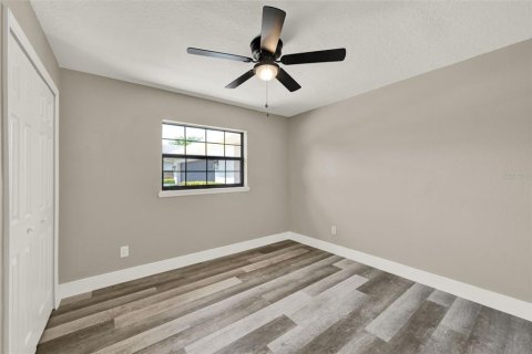 House in Orlando, Florida 4 bedrooms, 137.68 sq.m. № 1826600 - photo 9