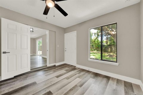 House in Orlando, Florida 4 bedrooms, 137.68 sq.m. № 1826600 - photo 10