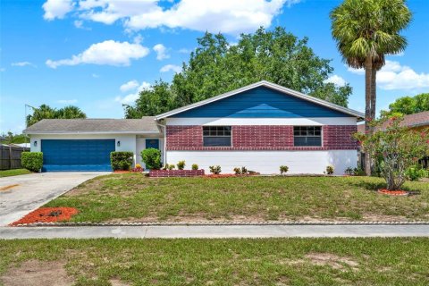 House in Orlando, Florida 4 bedrooms, 137.68 sq.m. № 1826600 - photo 1
