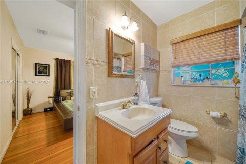 Снять в аренду виллу или дом в Серфсайд, Флорида 3 спальни, 150.22м2, № 2023173 - фото 17