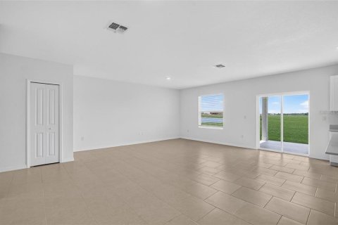 Villa ou maison à vendre à Parrish, Floride: 5 chambres, 196.21 m2 № 2309928 - photo 4