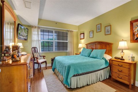 Condo in Pompano Beach, Florida, 3 bedrooms  № 1726943 - photo 19