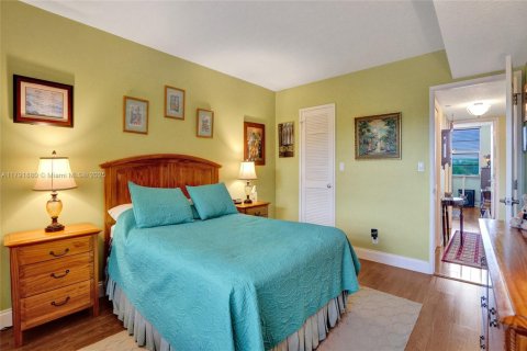 Condo in Pompano Beach, Florida, 3 bedrooms  № 1726943 - photo 20