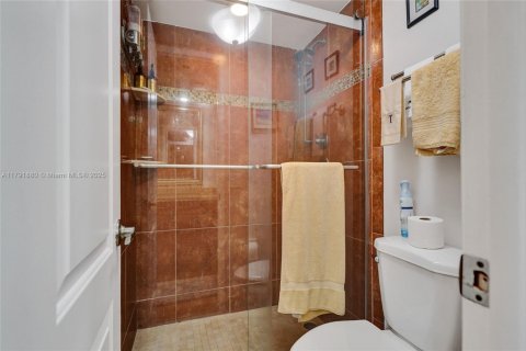 Condo in Pompano Beach, Florida, 3 bedrooms  № 1726943 - photo 26