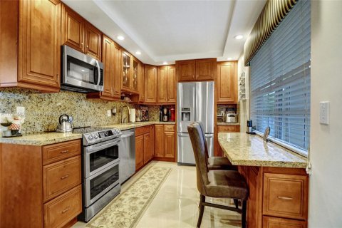 Condo in Pompano Beach, Florida, 3 bedrooms  № 1726943 - photo 1
