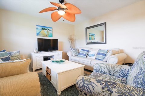 Apartment in Venice, Florida 2 bedrooms, 75.34 sq.m. № 213607 - photo 12