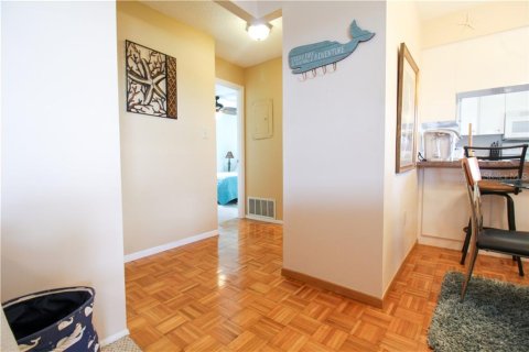 Apartment in Venice, Florida 2 bedrooms, 75.34 sq.m. № 213607 - photo 13