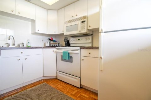 Apartment in Venice, Florida 2 bedrooms, 75.34 sq.m. № 213607 - photo 7