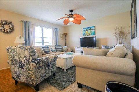 Apartment in Venice, Florida 2 bedrooms, 75.34 sq.m. № 213607 - photo 11
