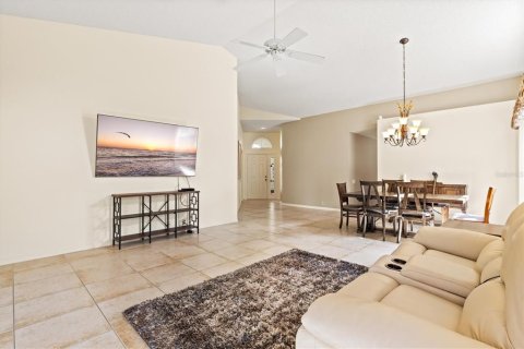 House in Bradenton, Florida 2 bedrooms, 169.27 sq.m. № 1803953 - photo 15