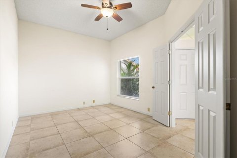 House in Bradenton, Florida 2 bedrooms, 169.27 sq.m. № 1803953 - photo 7
