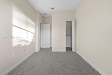 Townhouse in Homestead, Florida 4 bedrooms, 182.55 sq.m. № 2031012 - photo 25