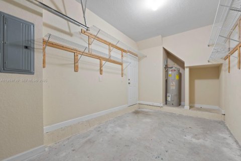 Townhouse in Homestead, Florida 4 bedrooms, 182.55 sq.m. № 2031012 - photo 16