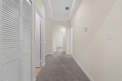 Townhouse in Homestead, Florida 4 bedrooms, 182.55 sq.m. № 2031012 - photo 18