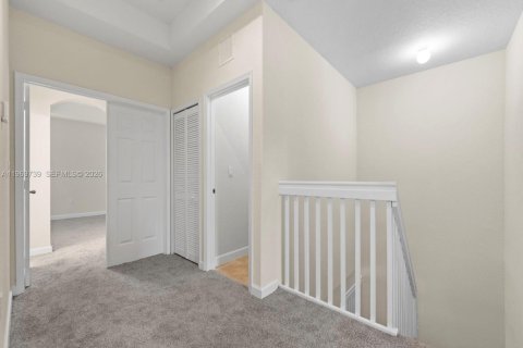 Townhouse in Homestead, Florida 4 bedrooms, 182.55 sq.m. № 2031012 - photo 17