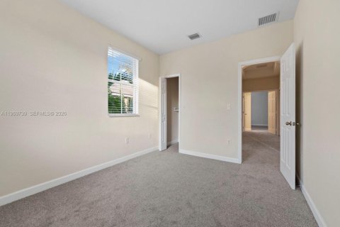 Townhouse in Homestead, Florida 4 bedrooms, 182.55 sq.m. № 2031012 - photo 23