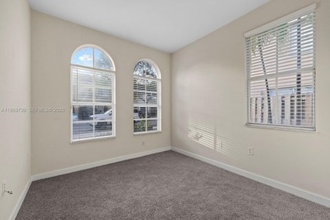 Townhouse in Homestead, Florida 4 bedrooms, 182.55 sq.m. № 2031012 - photo 14