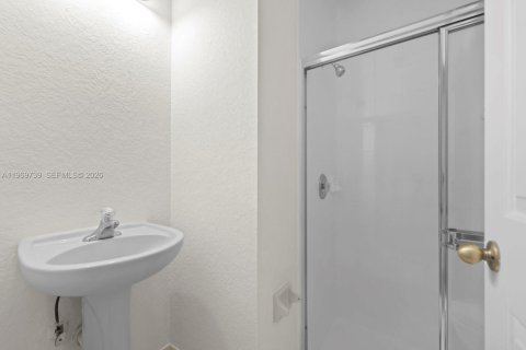 Townhouse in Homestead, Florida 4 bedrooms, 182.55 sq.m. № 2031012 - photo 13