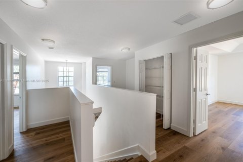 Villa ou maison à louer à Weston, Floride: 4 chambres, 263.47 m2 № 1942366 - photo 22
