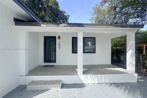 House in Miami, Florida 3 bedrooms, 105.35 sq.m. № 2401282 - photo 20