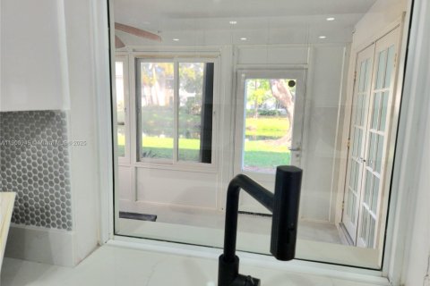 House in Plantation, Florida 2 bedrooms, 133.59 sq.m. № 1952208 - photo 20