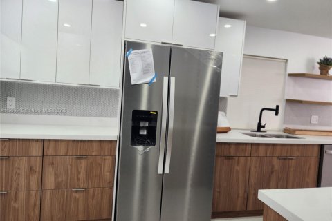 House in Plantation, Florida 2 bedrooms, 133.59 sq.m. № 1952208 - photo 14