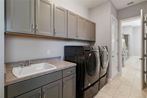 Casa en venta en Ormond Beach, Florida, 4 dormitorios, 234.3 m2 № 1804007 - foto 24