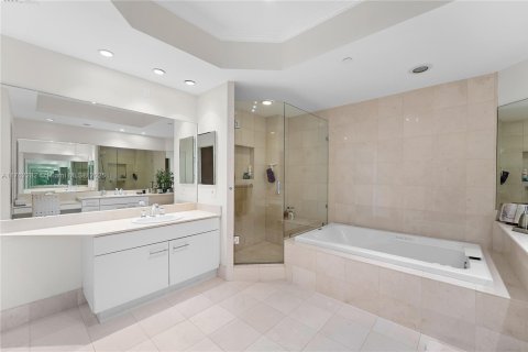 Condominio en venta en Aventura, Florida, 3 dormitorios, 203.46 m2 № 2022607 - foto 11