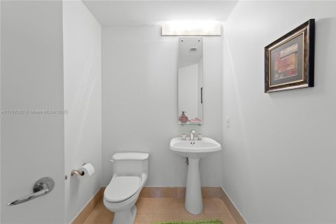 Condominio en venta en Aventura, Florida, 3 dormitorios, 203.46 m2 № 2022607 - foto 29