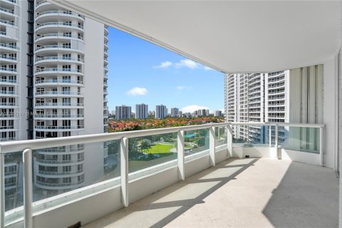 Condominio en venta en Aventura, Florida, 3 dormitorios, 203.46 m2 № 2022607 - foto 18
