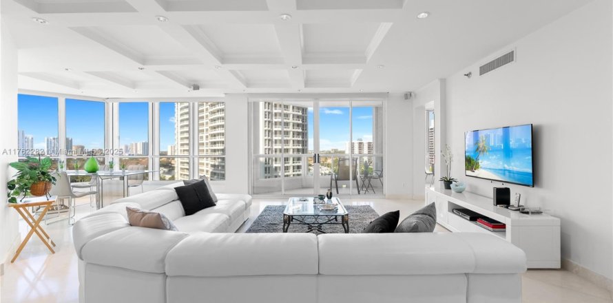 Condominio en Aventura, Florida, 3 dormitorios  № 2022607