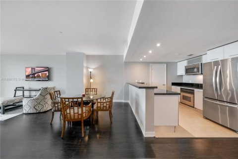 Copropriété à vendre à Miami, Floride: 2 chambres, 125.42 m2 № 1765032 - photo 15