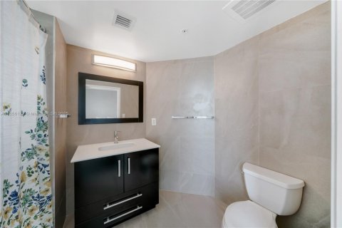 Copropriété à vendre à Miami, Floride: 2 chambres, 125.42 m2 № 1765032 - photo 19